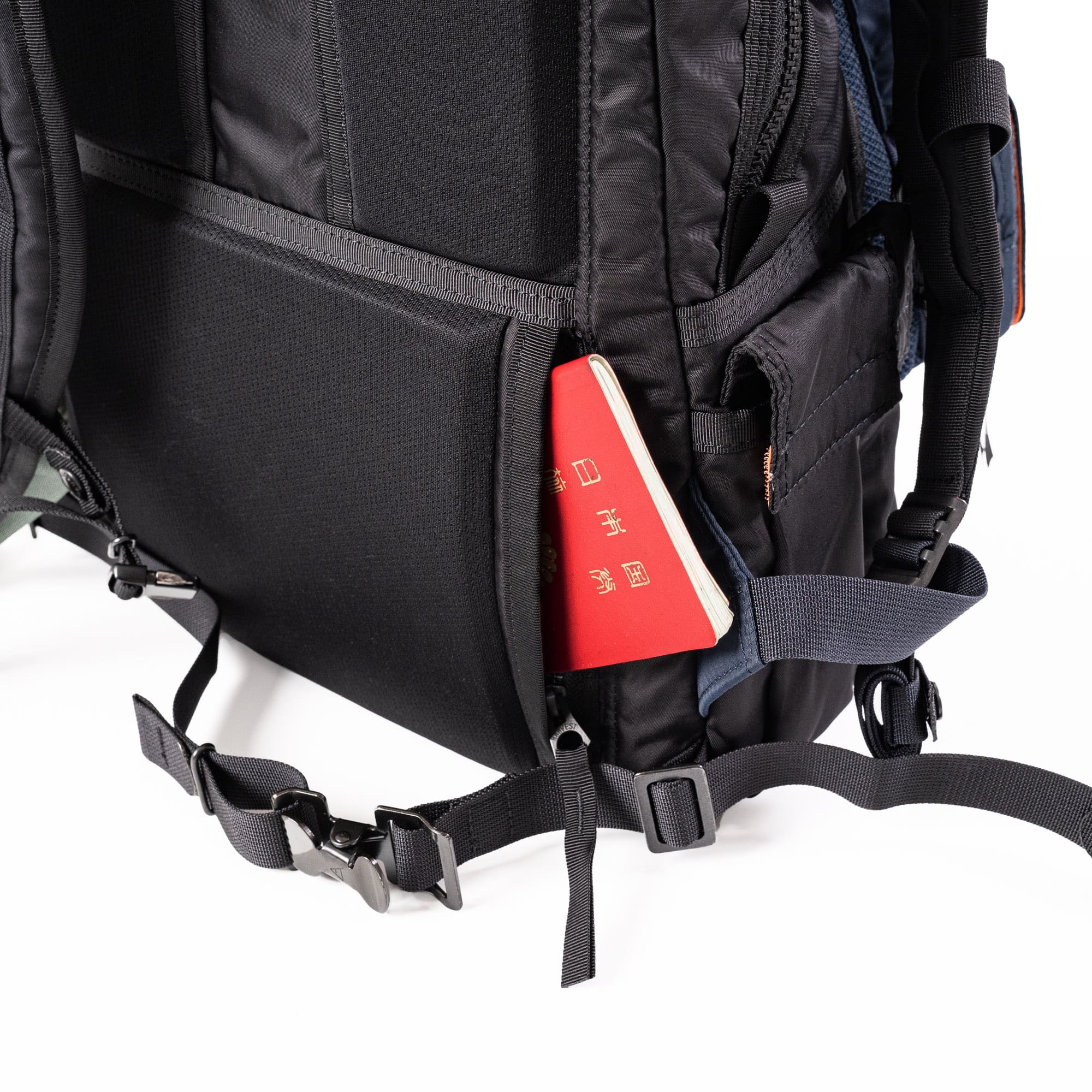 FINN/1週間後発送 フェアビュー55トラベルパック(ウィンターナイトブルー): オスプレー