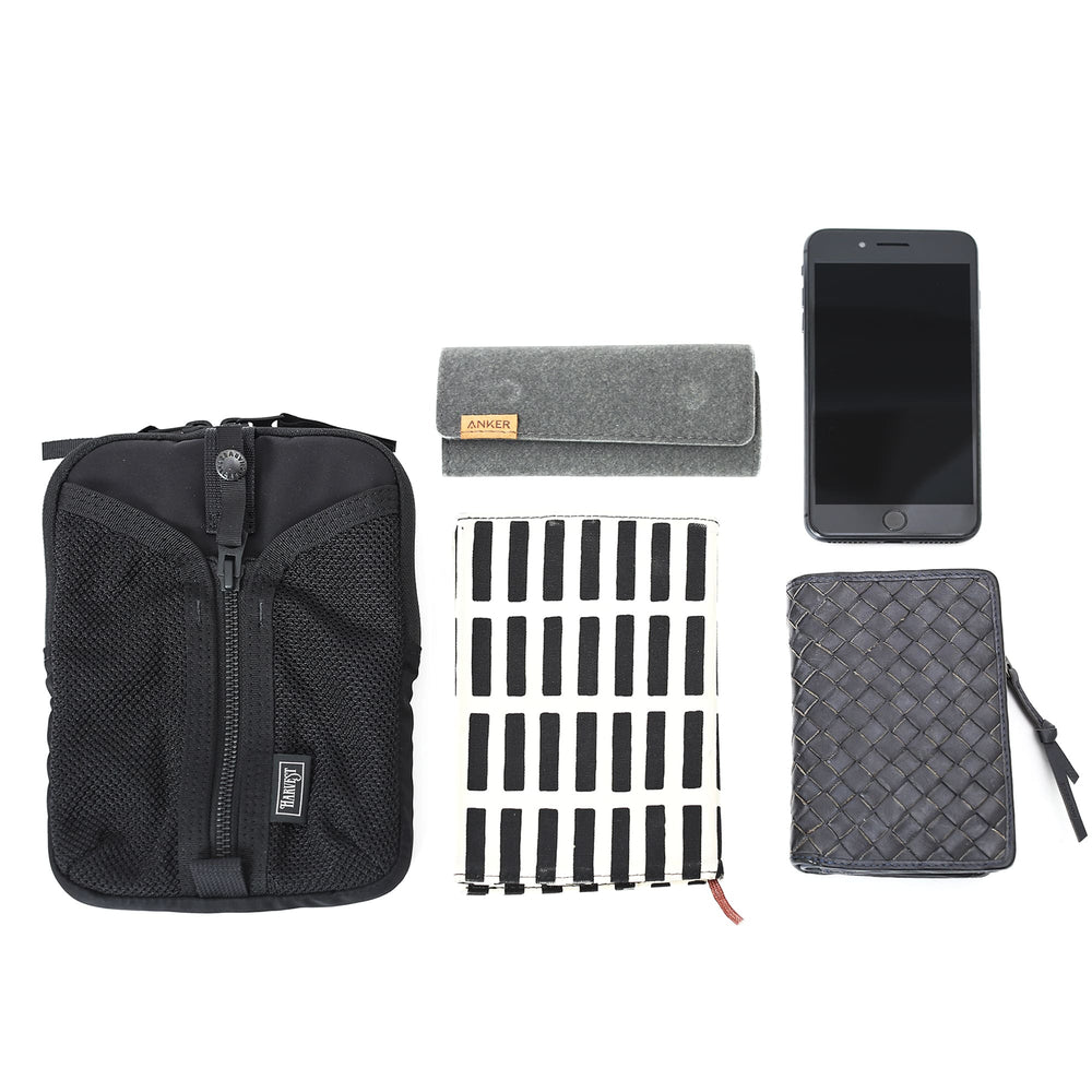 
                      
                        FLYER'S 70XX DAYSTREAM Smartphone Shoulder Bag HJR-0323
                      
                    