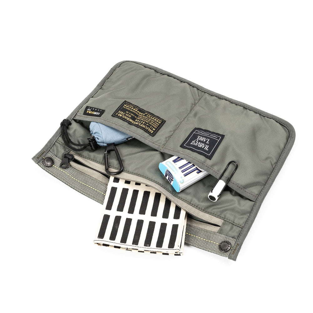 
                      
                        【Edition 30】【数量限定】FLYER’S reflection HELMET BAG トート M HRF-0140N
                      
                    