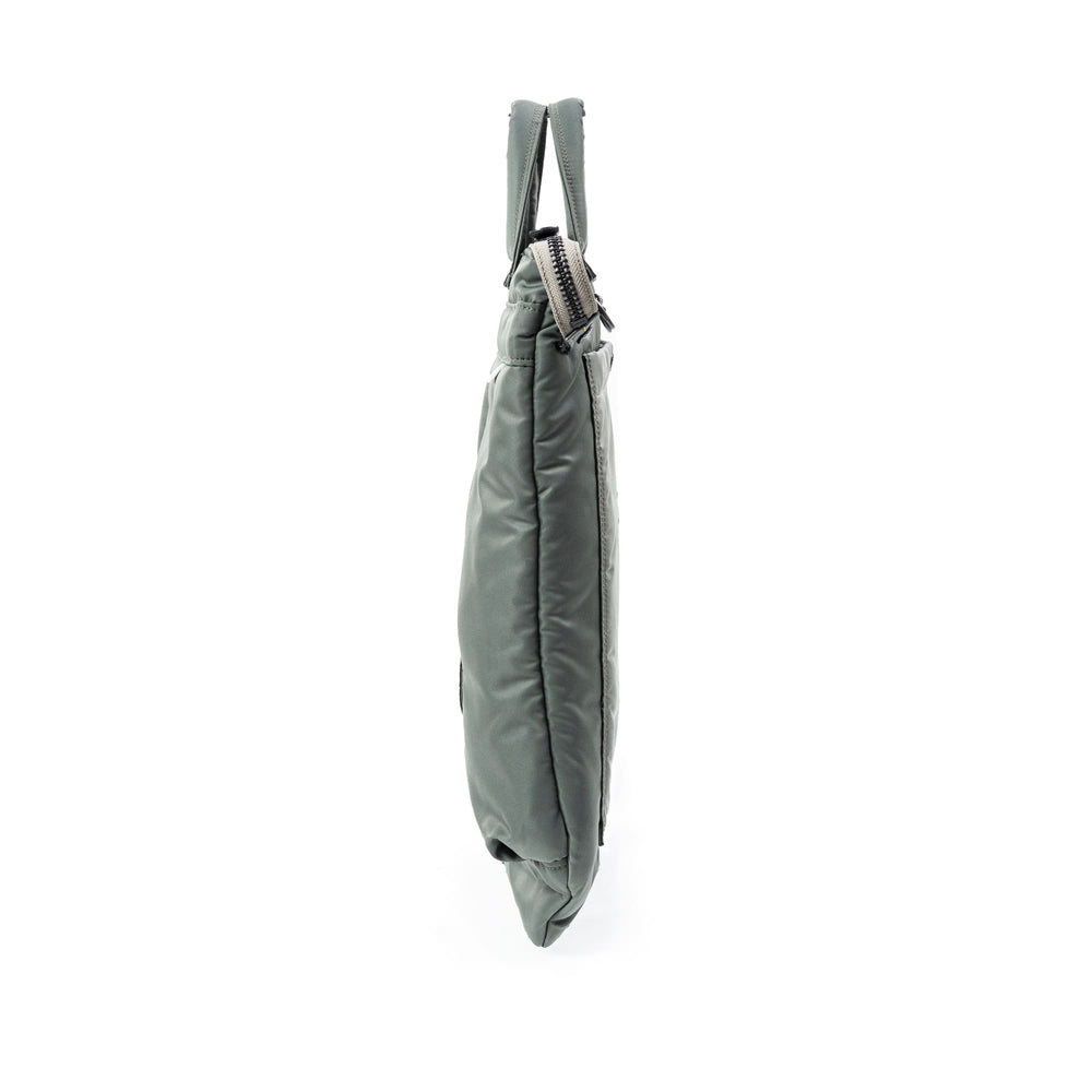 
                      
                        【Edition 30】【数量限定】FLYER’S reflection HELMET BAG トート M HRF-0140N
                      
                    