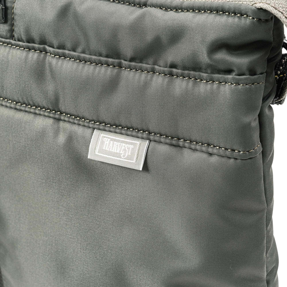 
                      
                        【Edition 30】【数量限定】FLYER’S reflection HELMET BAG トート M HRF-0140N
                      
                    