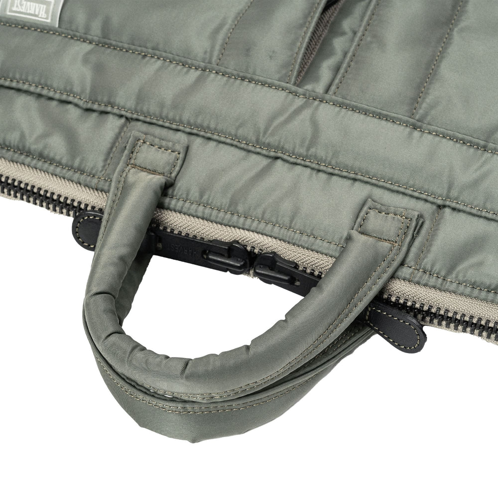 
                      
                        【Edition 30】【数量限定】FLYER’S reflection HELMET BAG トート M HRF-0140N
                      
                    