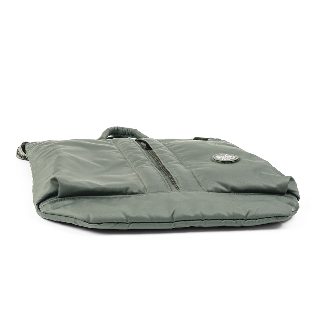 
                      
                        【Edition 30】【数量限定】FLYER’S reflection HELMET BAG トート M HRF-0140N
                      
                    