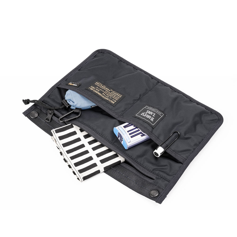 
                      
                        【30周年モデル】【数量限定】FLYER’S reflection HELMET BAG トート L  HRF-0141N
                      
                    