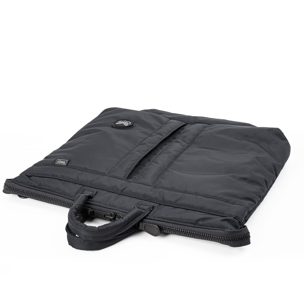 
                      
                        【30周年モデル】【数量限定】FLYER’S reflection HELMET BAG トート L  HRF-0141N
                      
                    