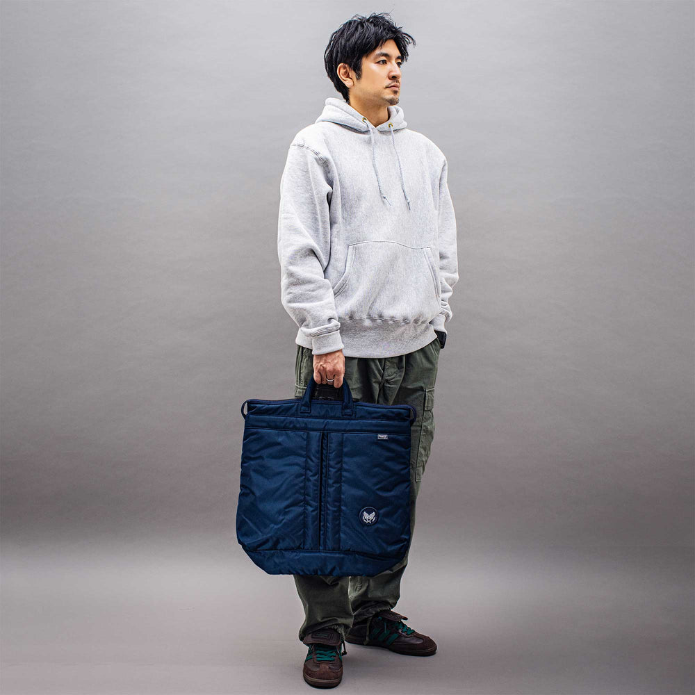 
                      
                        【Edition 30】【数量限定】FLYER’S reflection HELMET BAG トート L  HRF-0141N
                      
                    