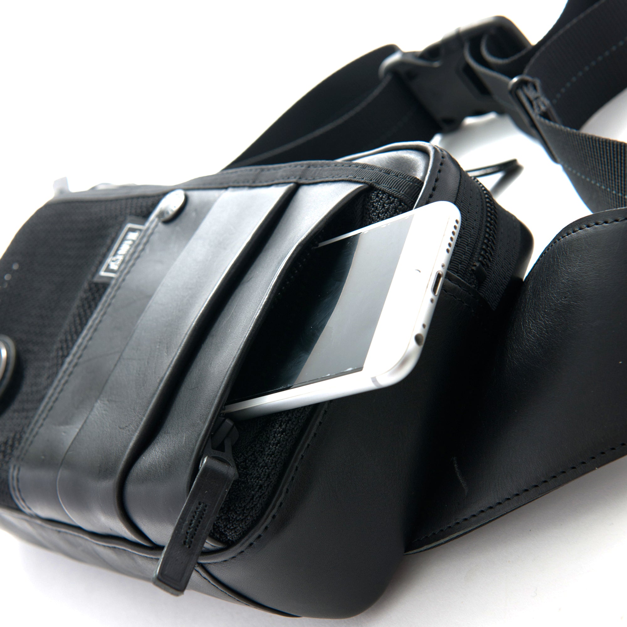 CASADEI 1L329J1001C26479700 関税送料込 牛革ミニトートバッグ KON （トートバッグ）｜Accesoires De