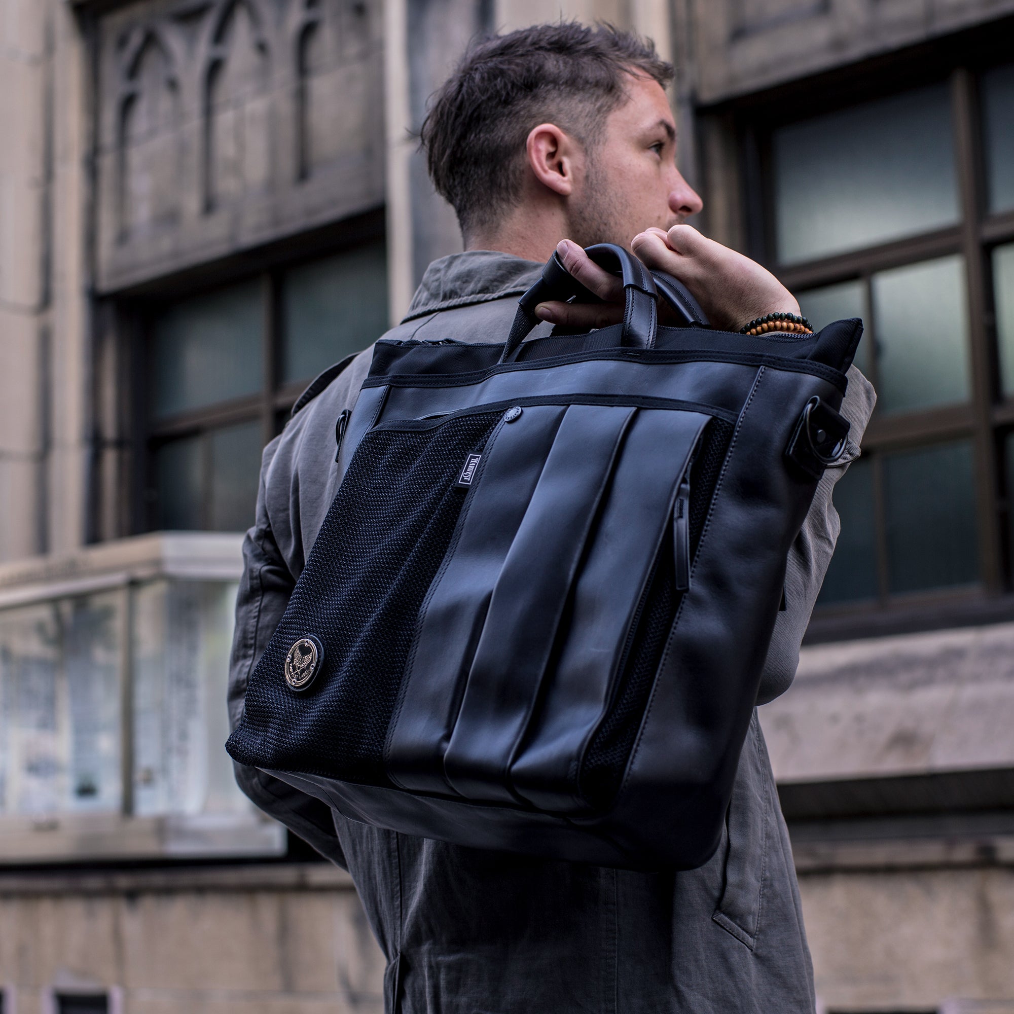 HARVEST LABEL ⁄ Harvest Label CUSTOM PELLE ⁄ Custom Pele SLING 